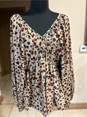 ANDREE BY UNIT Cream Leopard-Print V-Neck Peasant Blouse